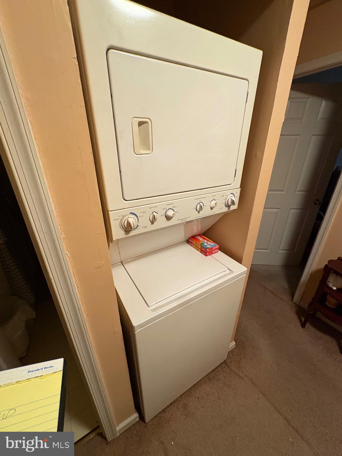 3071 Heath Cote Road Waldorf, MD 20602 - Photo 3 of 21 a utility room with dryer and washer