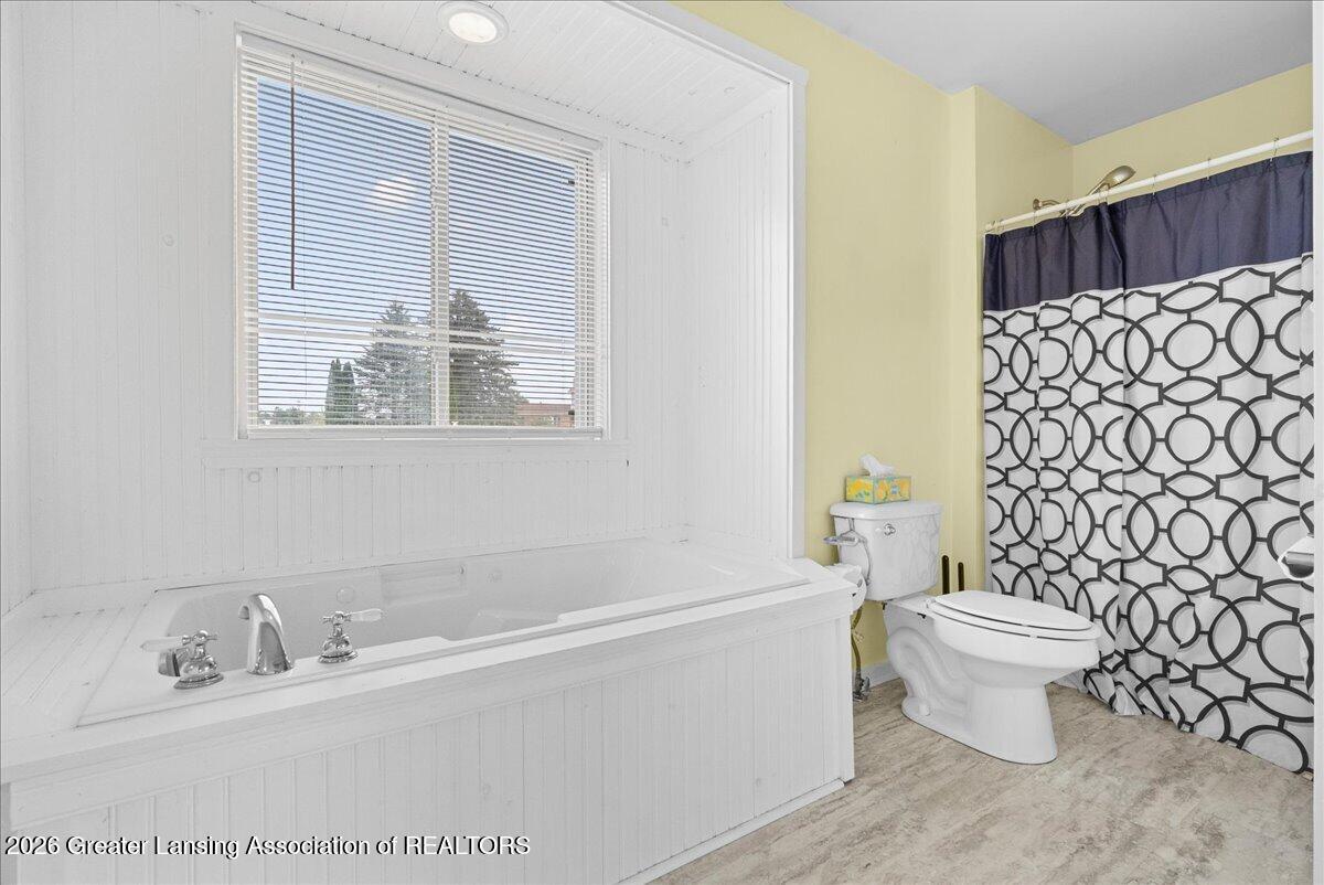 2104 Maurer Road Charlotte, MI 48813 - Photo 30 of 52 24-Media Jett -22