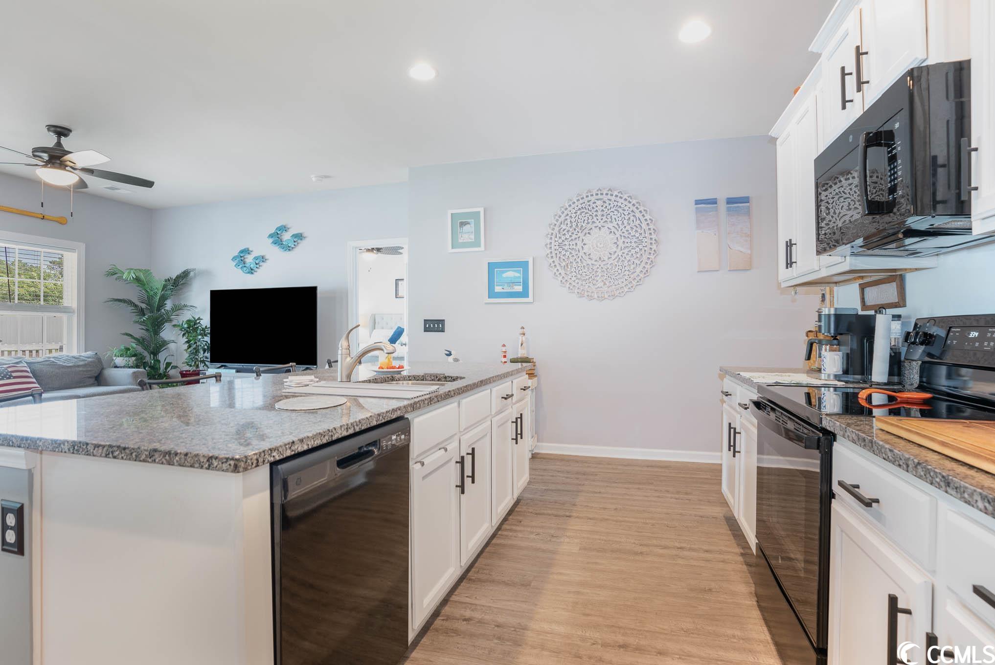 124 Hampton Circle Myrtle Beach, SC 29588 - Photo 15 of 37