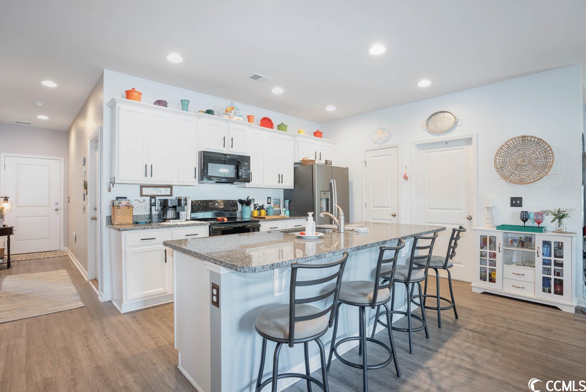 124 Hampton Circle Myrtle Beach, SC 29588 - Photo 10 of 37