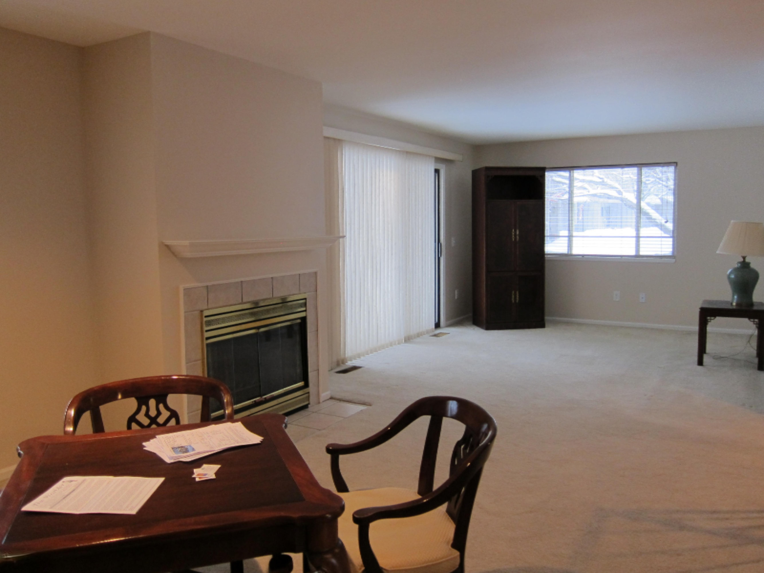3747 Cedaridge Road Kalamazoo, MI 49008 - Photo 4 of 23 dining to living rm newly painted
