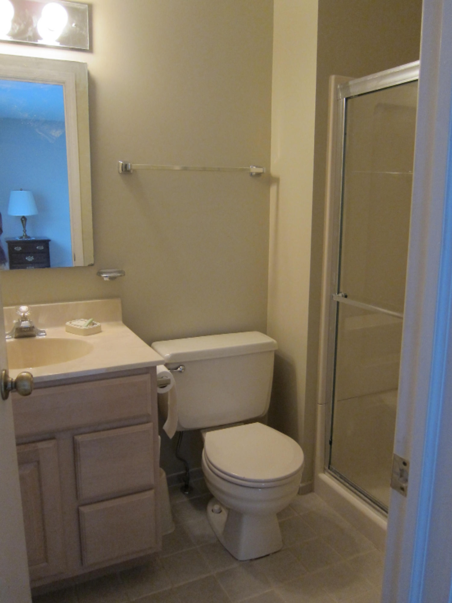 3747 Cedaridge Road Kalamazoo, MI 49008 - Photo 5 of 23 master 3747 painted