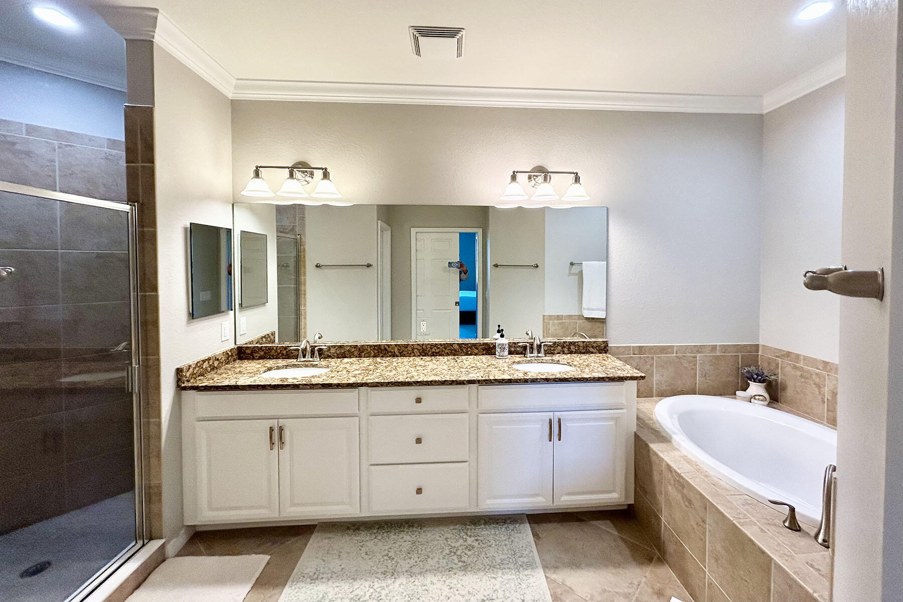 3153 Aviamar Circle, Unit 202 Naples, FL 34114 - Photo 10 of 16 225052354e