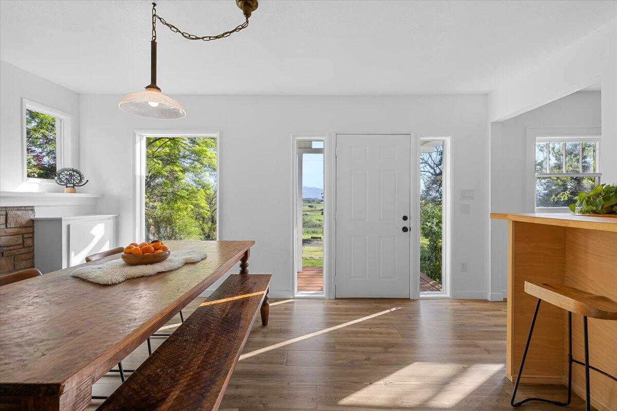 4261 North Foothill Road Medford, OR 97504 - Photo 10 of 37 13-CI_1360