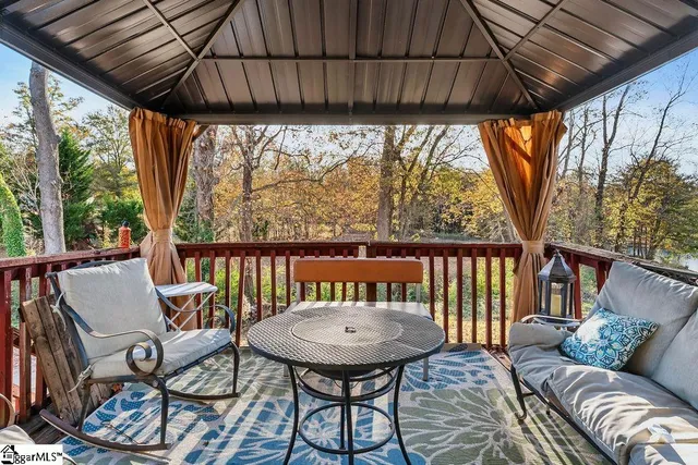 $299,900 | 328 Wimberly Drive, Spartanburg, SC 29306