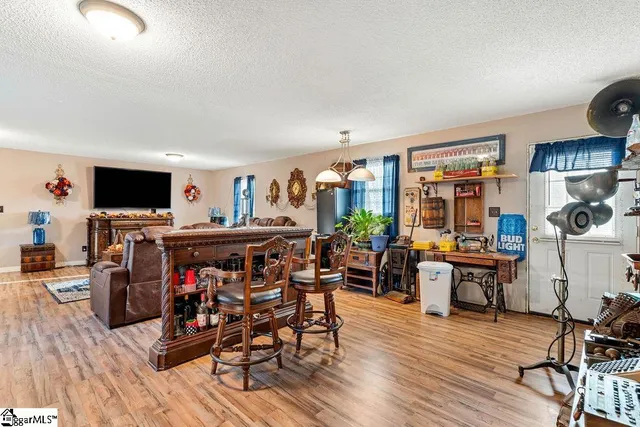 $299,900 | 328 Wimberly Drive, Spartanburg, SC 29306