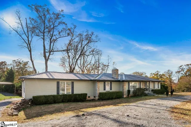 $299,900 | 328 Wimberly Drive, Spartanburg, SC 29306