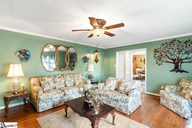 $299,900 | 328 Wimberly Drive, Spartanburg, SC 29306