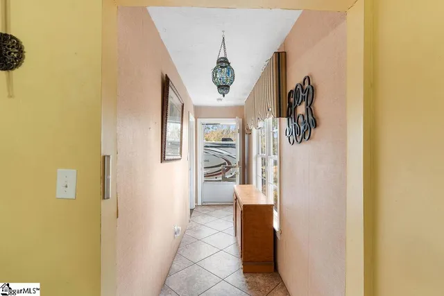 $299,900 | 328 Wimberly Drive, Spartanburg, SC 29306