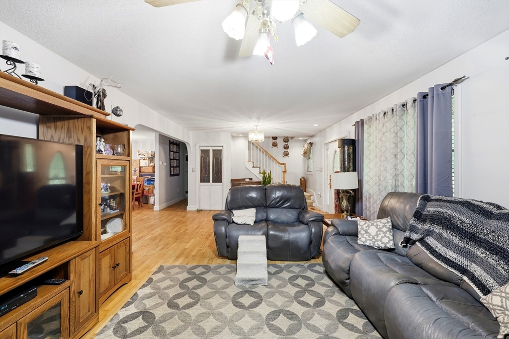 10 Lyman Barnes Road Brimfield, MA 01010 - Photo 12 of 37