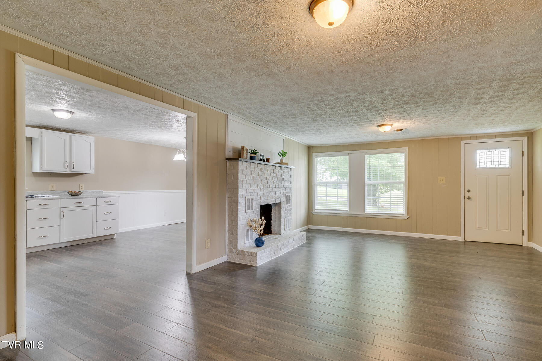 103 Whites Subdivision Road Cedar Bluff, VA 24609 - Photo 5 of 29 006