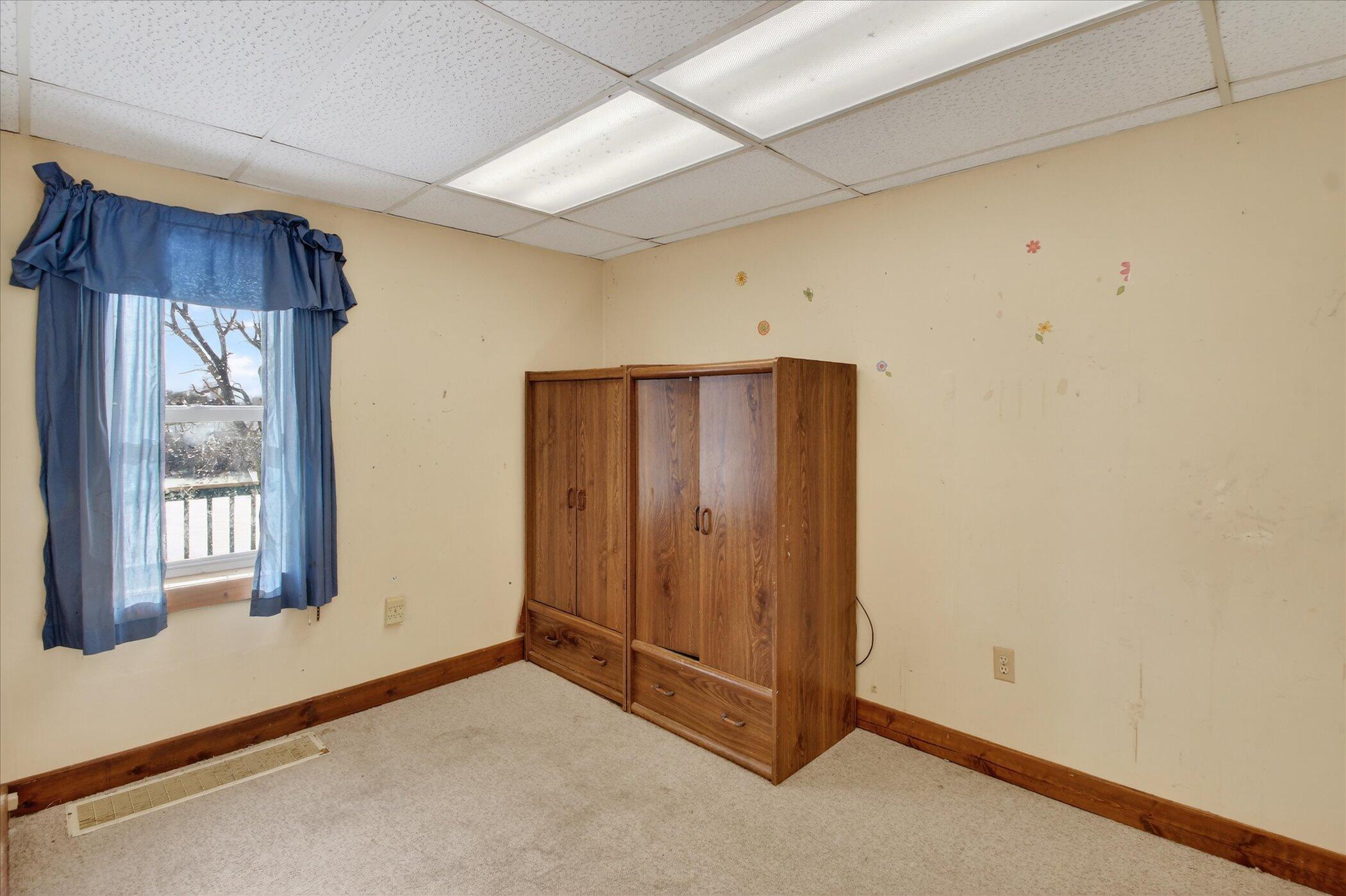 2067 11 Mile Road Remus, MI 49340 - Photo 23 of 62 23-2067-11-Mile-Rd-Windowstill