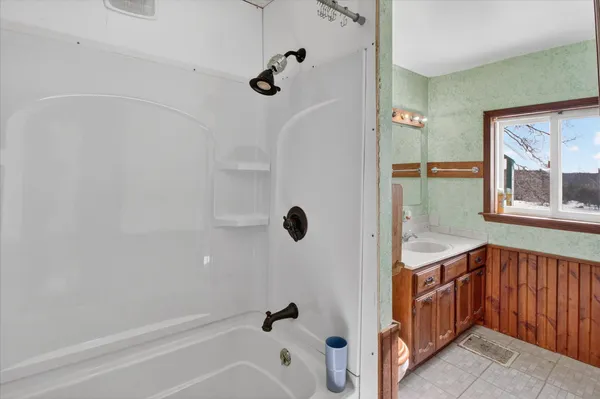 $250,000 | 2067 11 Mile Road, Remus, MI 49340