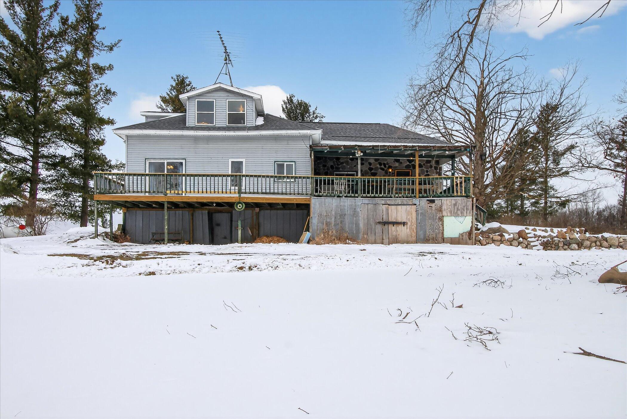 2067 11 Mile Road Remus, MI 49340 - Photo 34 of 62 34-2067-11-Mile-Rd-Windowstill