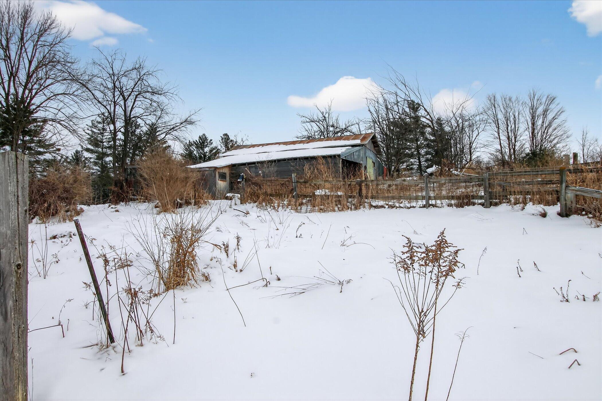 2067 11 Mile Road Remus, MI 49340 - Photo 44 of 62 44-2067-11-Mile-Rd-Windowstill