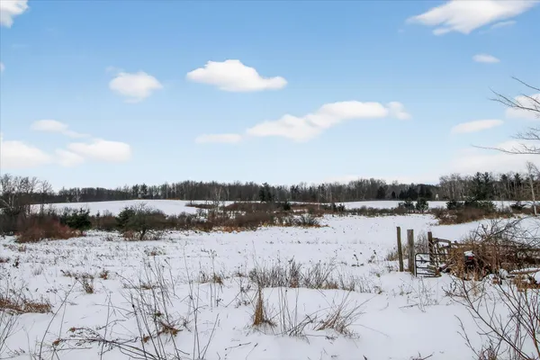 $250,000 | 2067 11 Mile Road, Remus, MI 49340