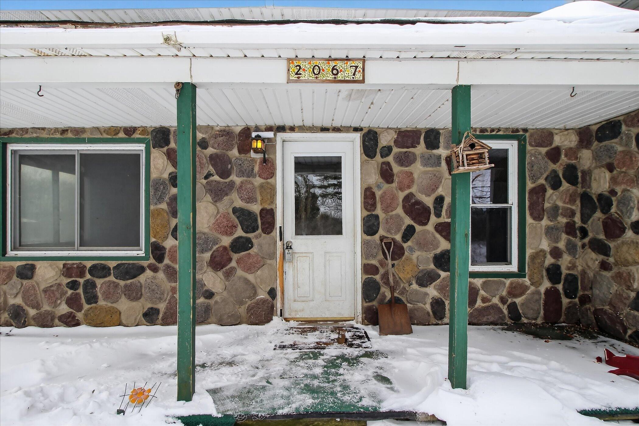 2067 11 Mile Road Remus, MI 49340 - Photo 7 of 62 07-2067-11-Mile-Rd-Windowstill