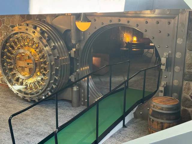 $1,995 | 200 West College Avenue, Unit 302, Appleton, WI 54911