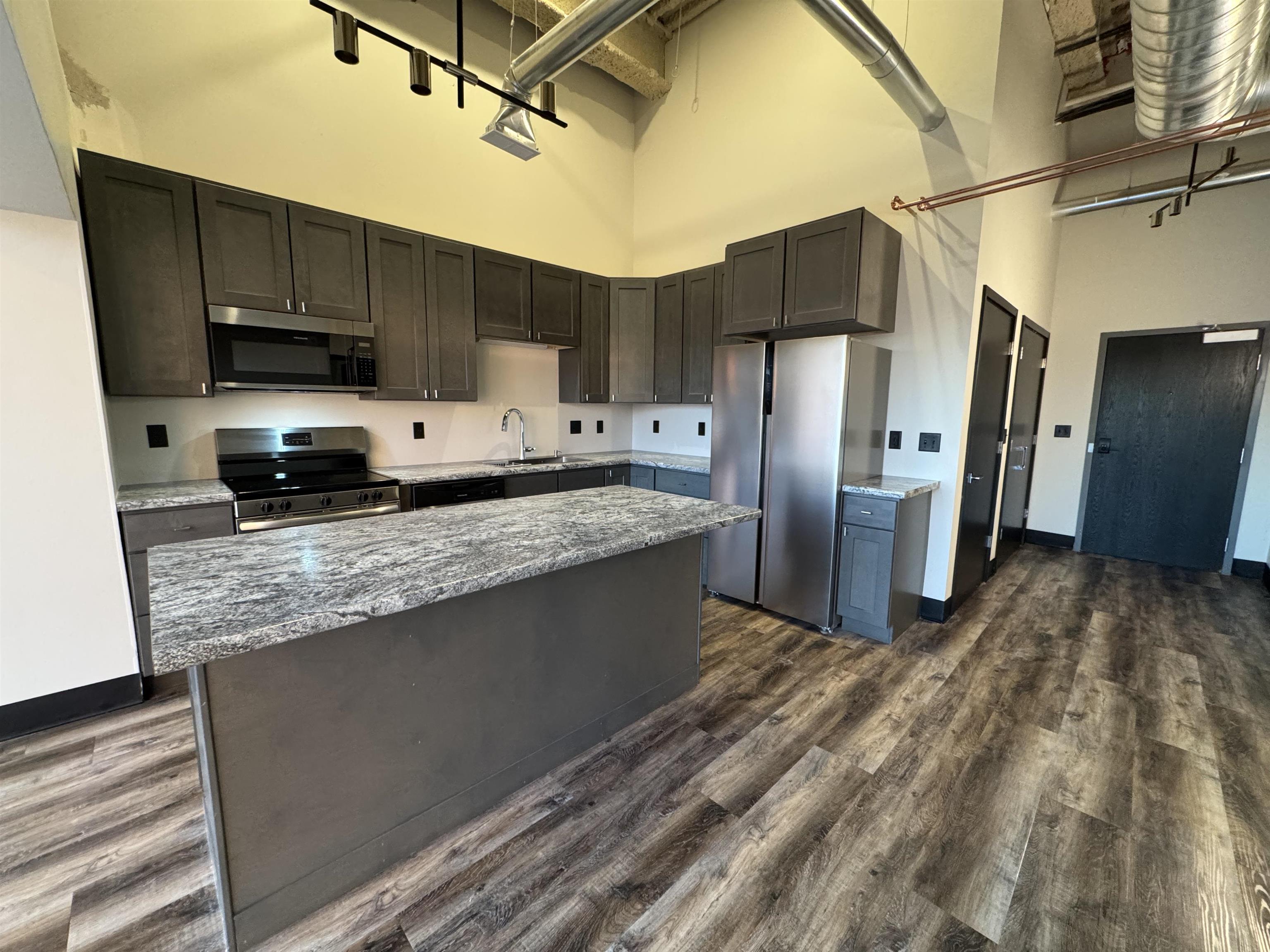 200 West College Avenue, Unit 302 Appleton, WI 54911 - Photo 8 of 25