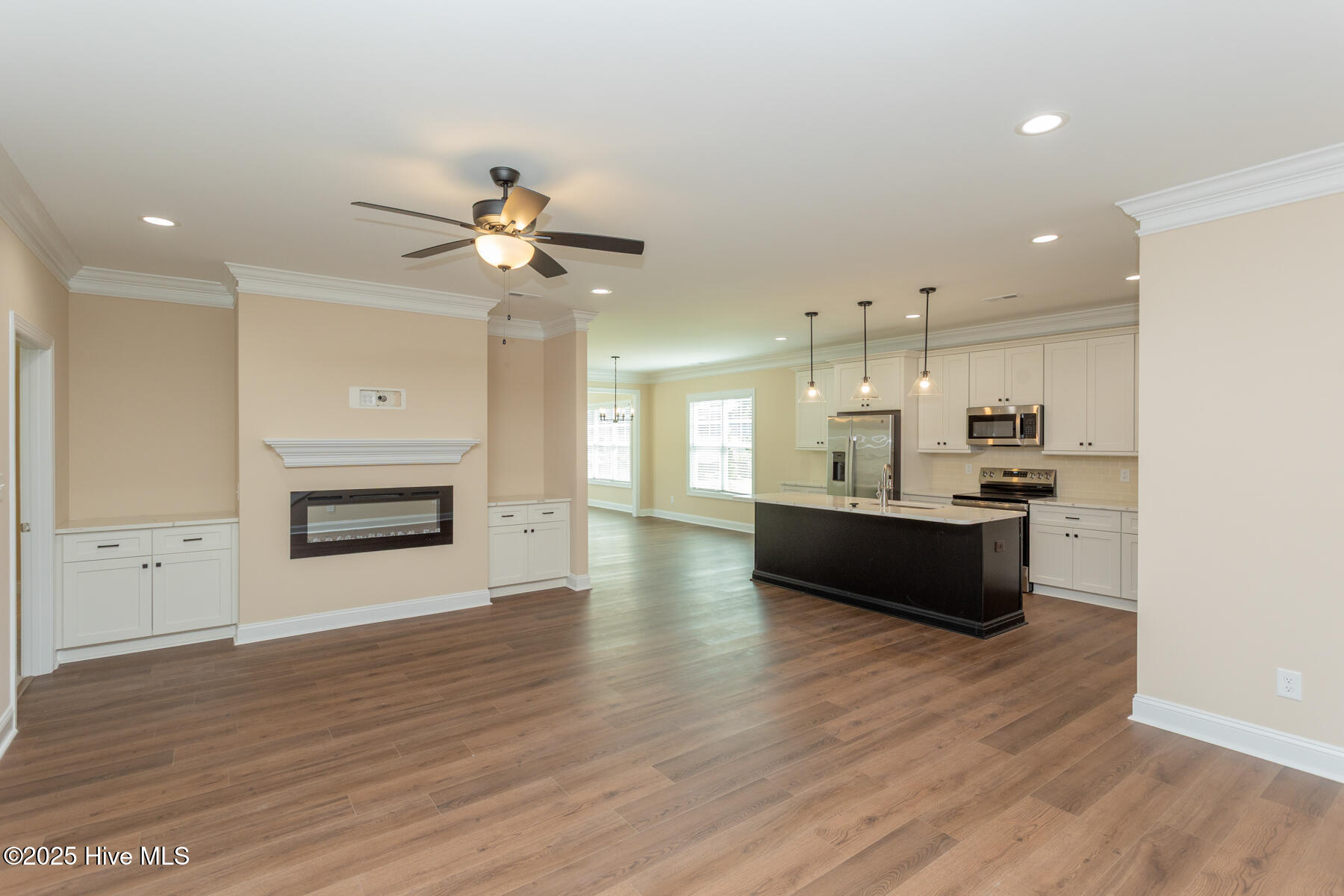 1265 Morganton Road Pinehurst, NC 28374 - Photo 5 of 34 living room1