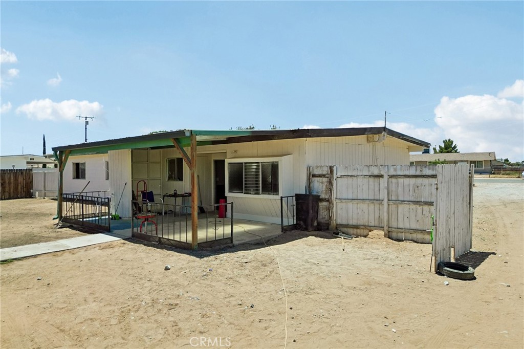 13207 Nicola Road Apple Valley, CA 92308 - Photo 20 of 33