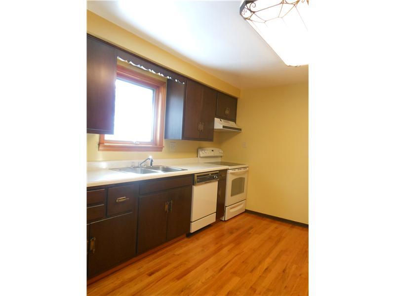 45 Vidoni Road Imperial, PA 15126 - Photo 5 of 25 Kitchen.