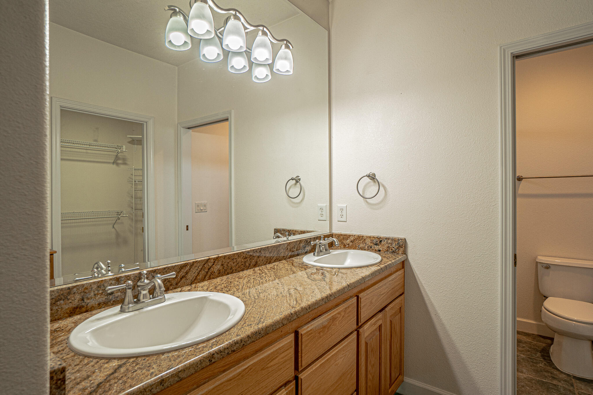 160 Keystone Way Eagle Point, OR 97524 - Photo 24 of 39