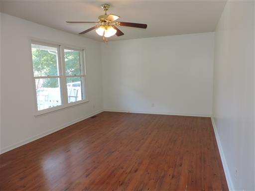 1710 Setter Road Clarksville, TN 37042 - Photo 2 of 25 Gallery Image 2