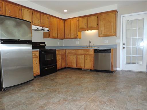 1710 Setter Road Clarksville, TN 37042 - Photo 3 of 25 Gallery Image 3