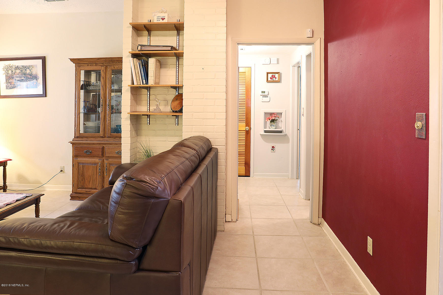 5345 Stanford Road Jacksonville, FL 32207 - Photo 13 of 21 5345 Stanford_Hallway