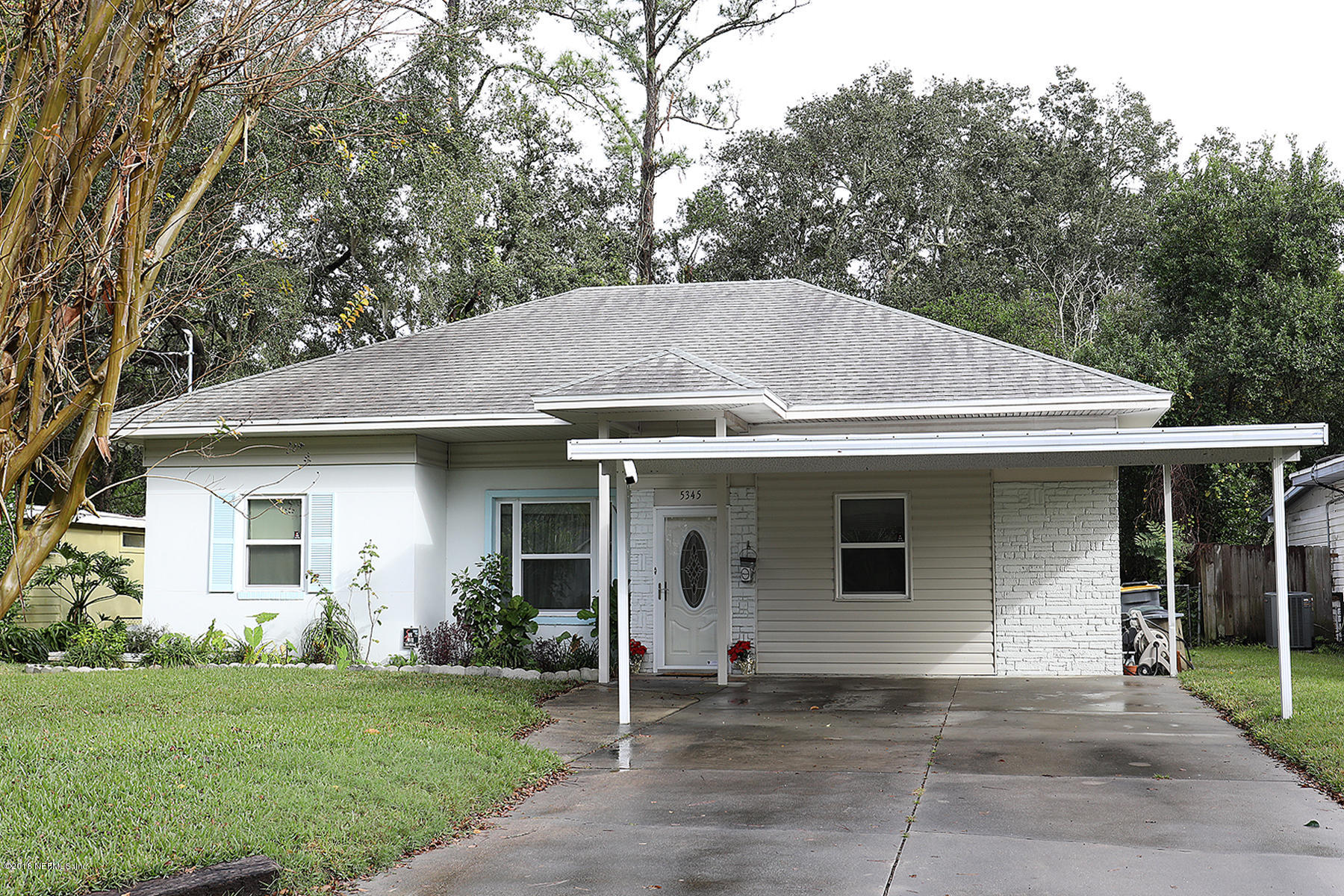 5345 Stanford Road Jacksonville, FL 32207 - Photo 2 of 21 5345 Stanford_Double driveway