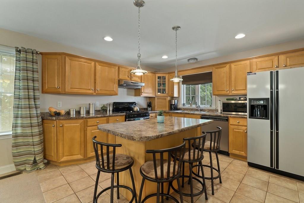 69 Abington Lane Fall River, MA 02721 - Photo 13 of 27 Gallery Image 13