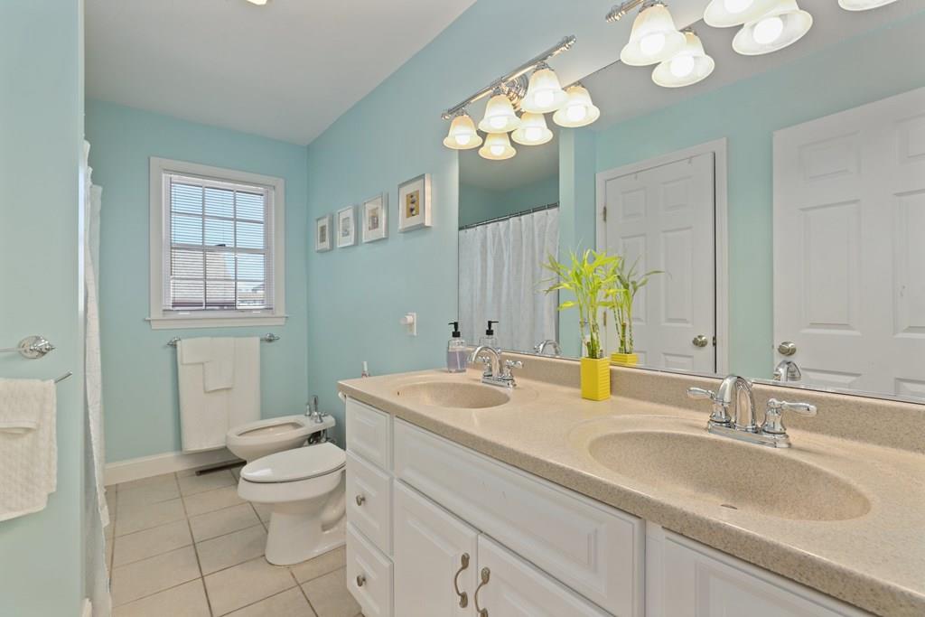 69 Abington Lane Fall River, MA 02721 - Photo 18 of 27 Gallery Image 18