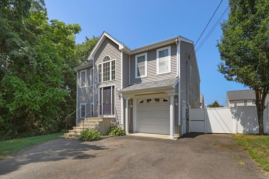69 Abington Lane Fall River, MA 02721 - Photo 3 of 27 Gallery Image 3