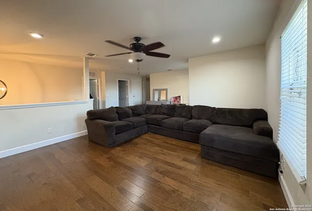 $2,200 | 1422 Kedros, San Antonio, TX 78245