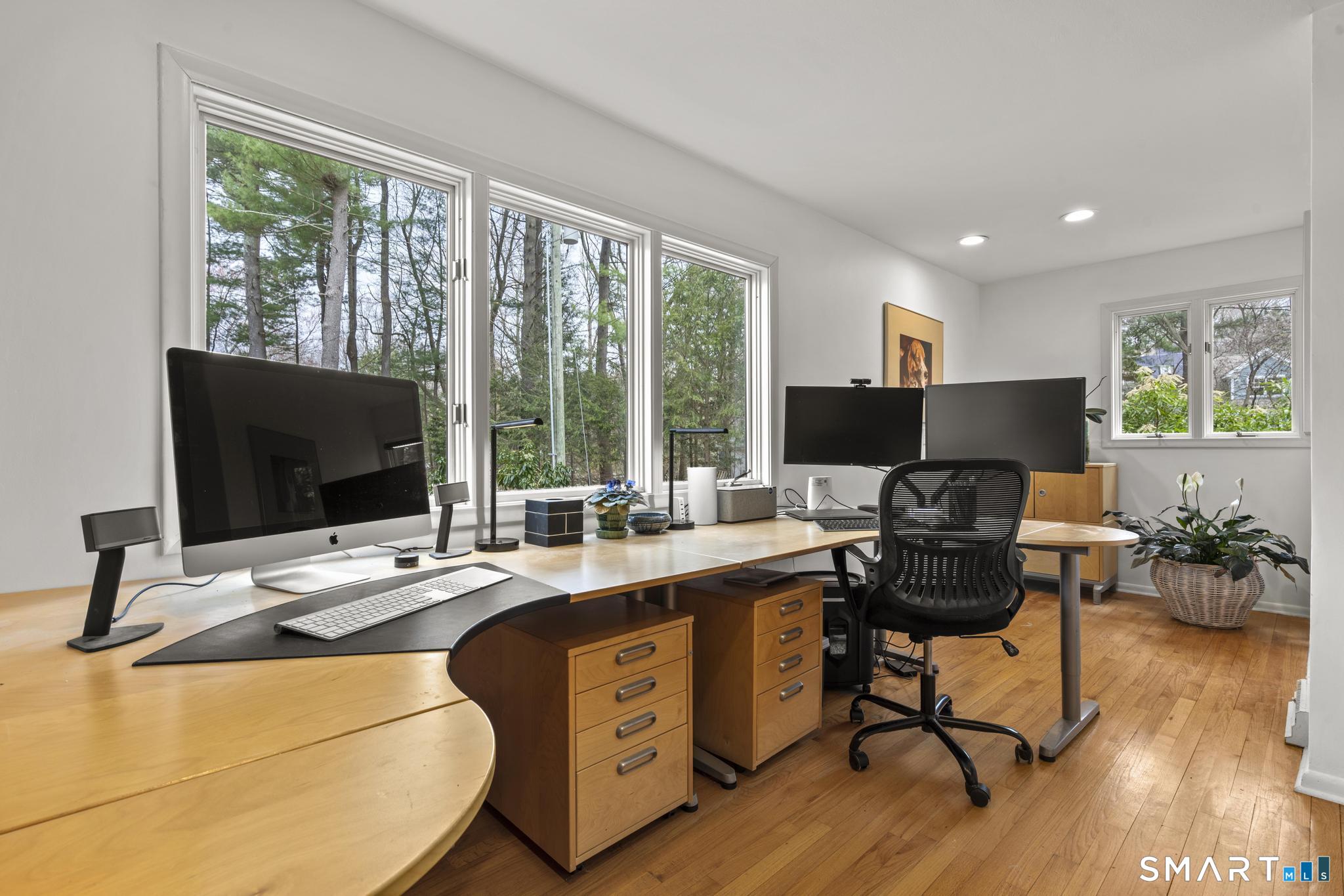 81 Deer Run Road Woodbridge, CT 06525 - Photo 16 of 40