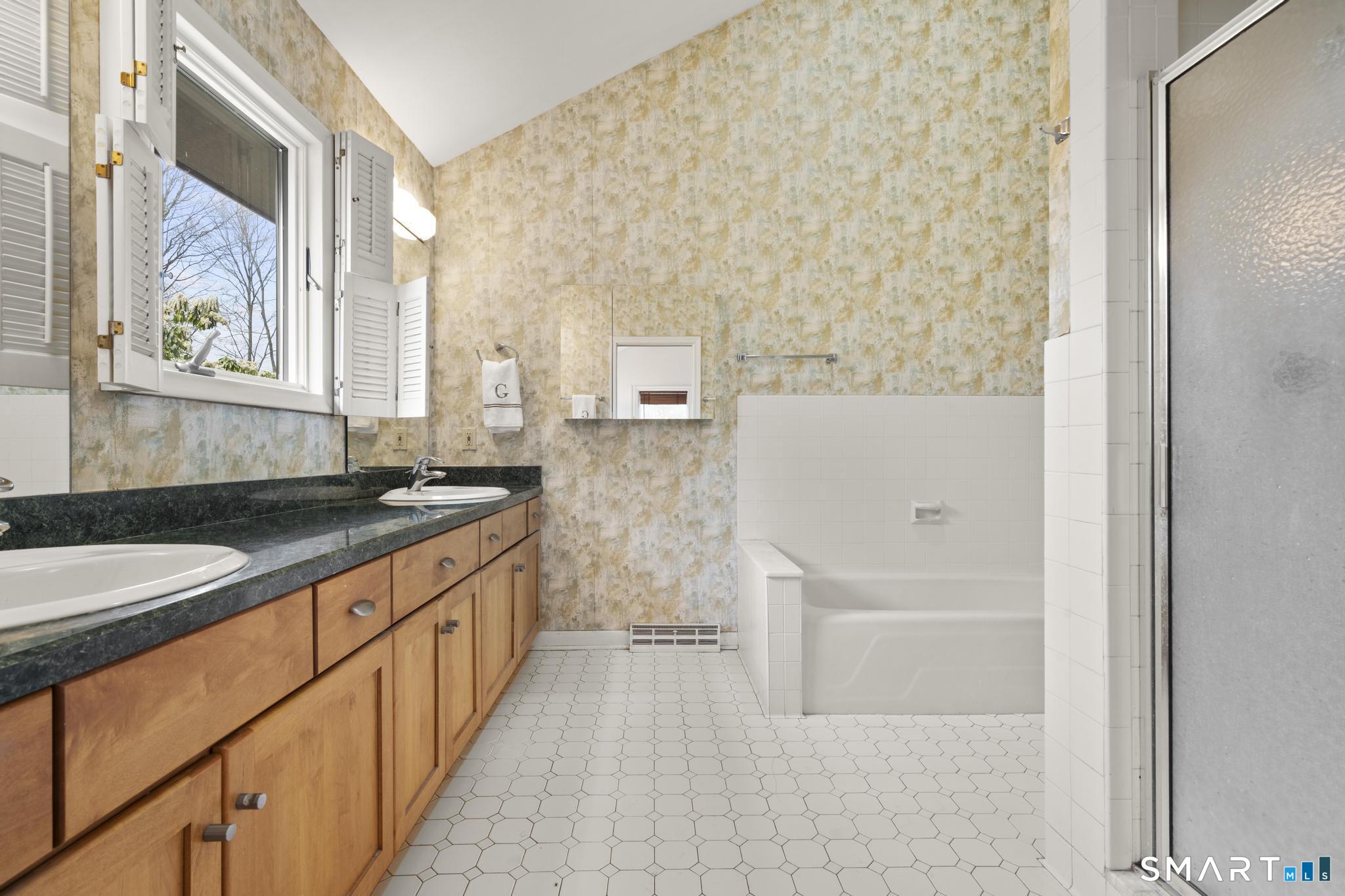 81 Deer Run Road Woodbridge, CT 06525 - Photo 21 of 40