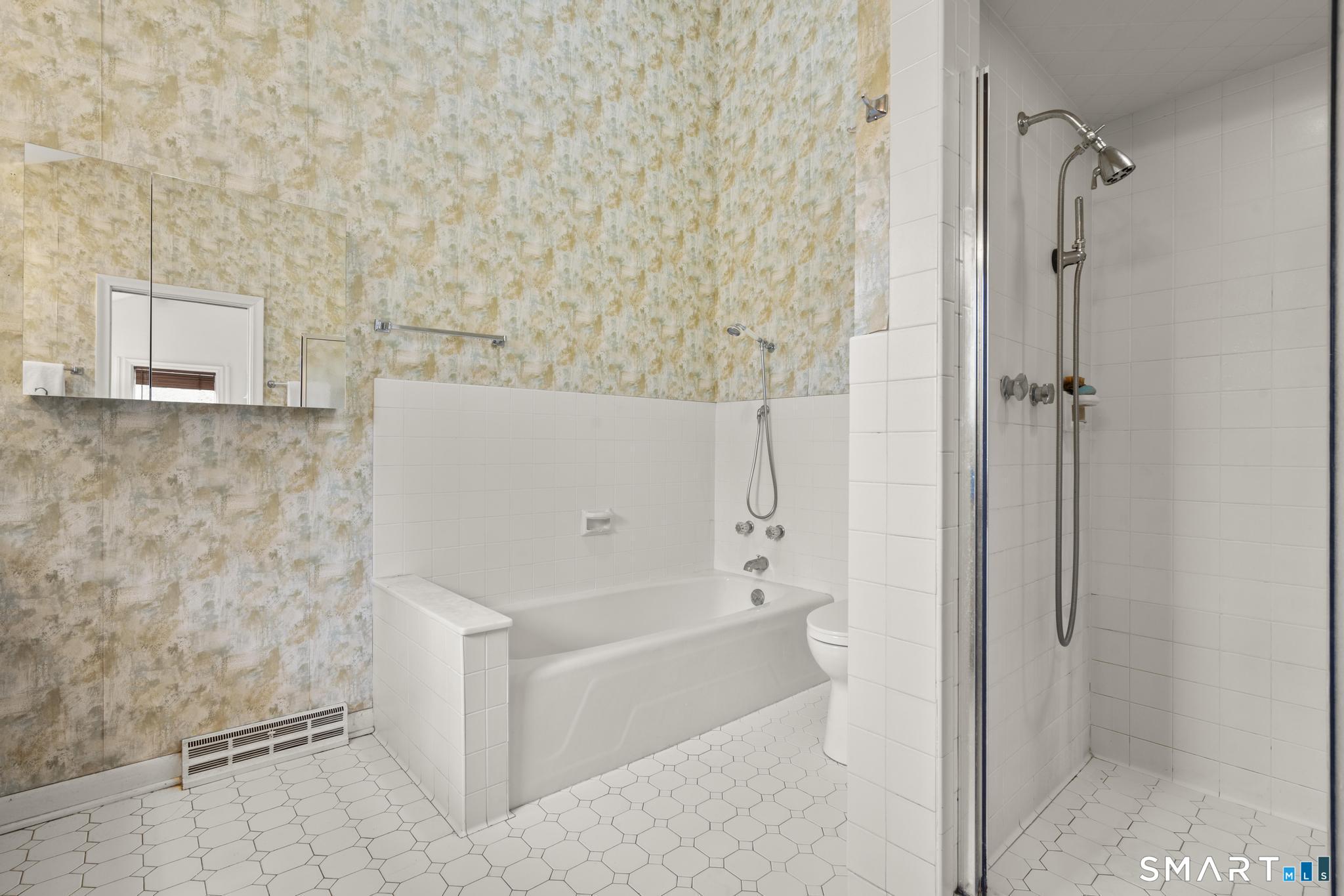 81 Deer Run Road Woodbridge, CT 06525 - Photo 23 of 40