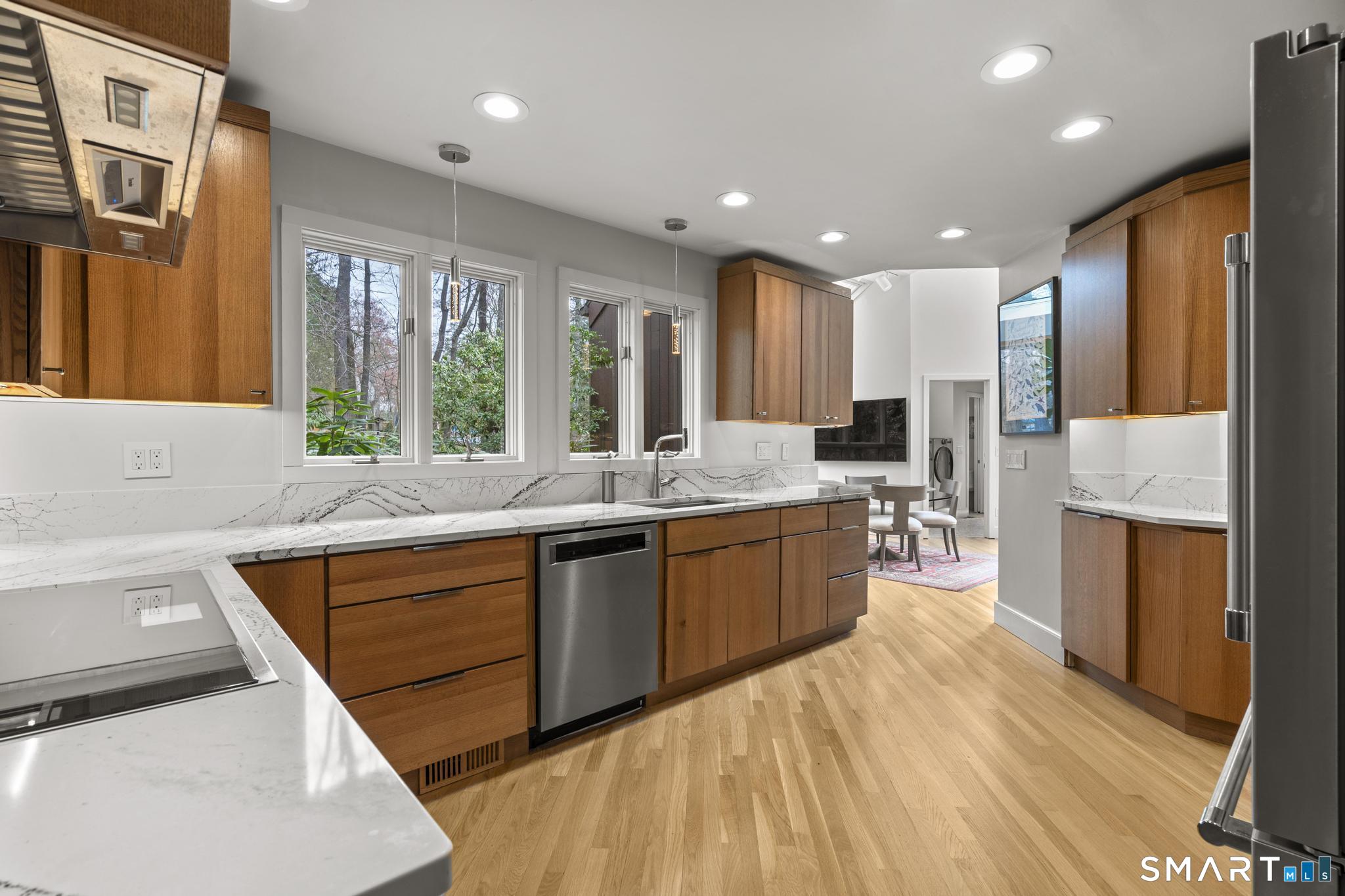 81 Deer Run Road Woodbridge, CT 06525 - Photo 9 of 40