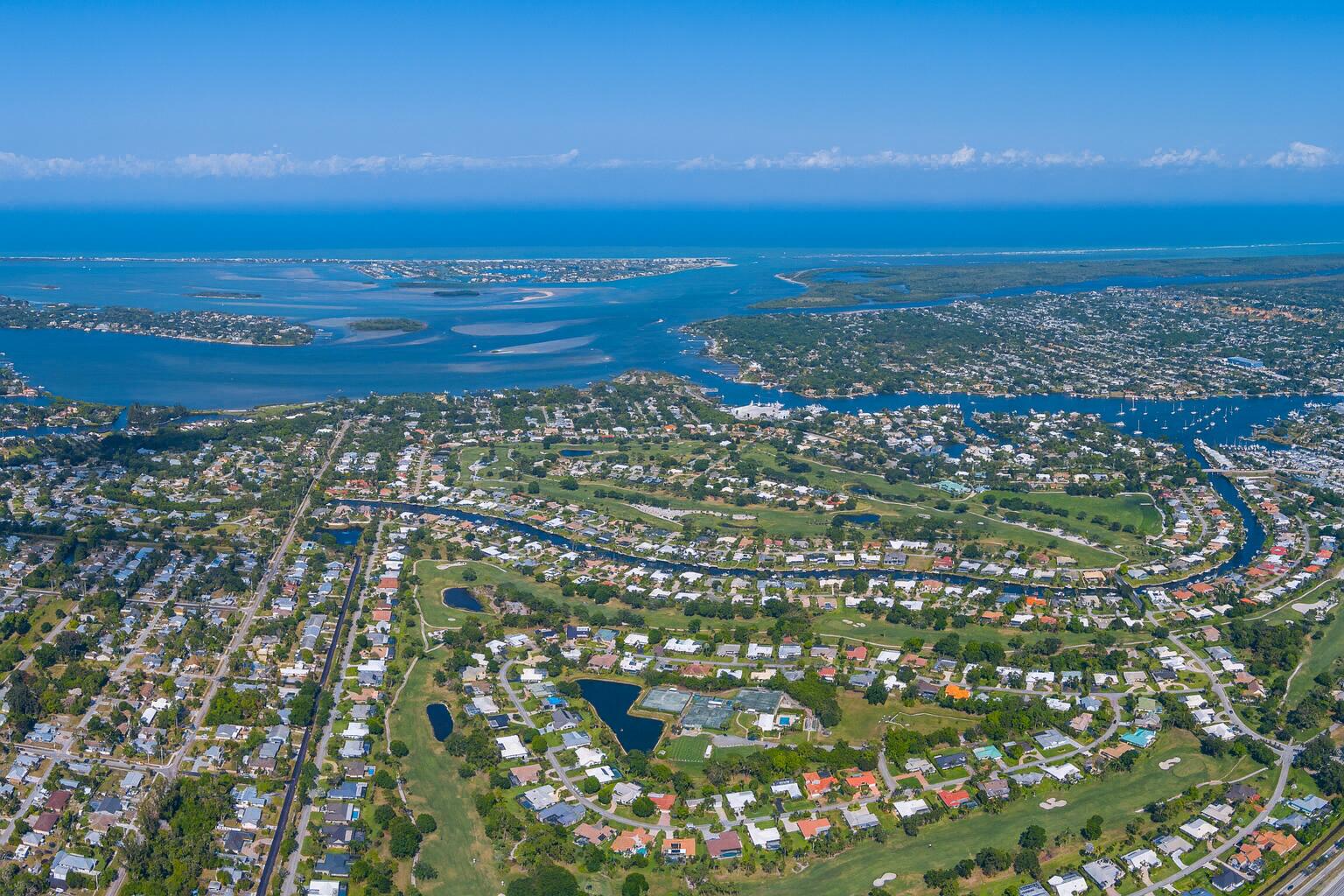 3142 Southeast Fairway West Stuart, FL 34997 - Photo 37 of 38 a view of city and ocean