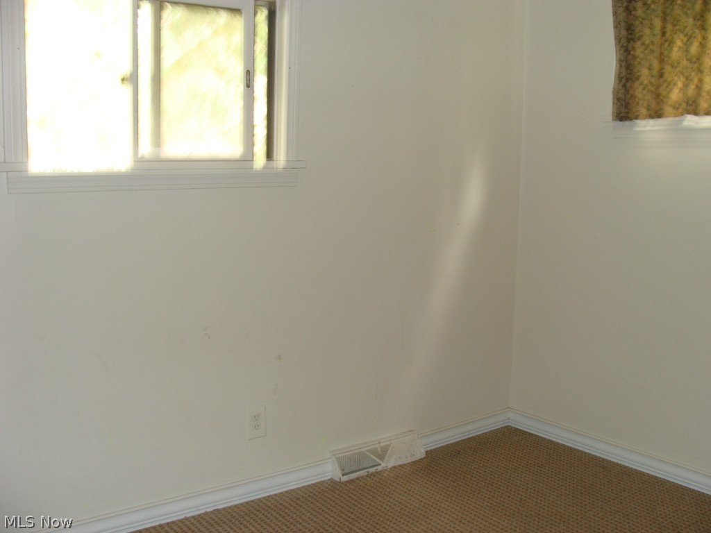 6851 Lakeview Road Hanoverton, OH 44423 - Photo 4 of 13 Gallery Image 4