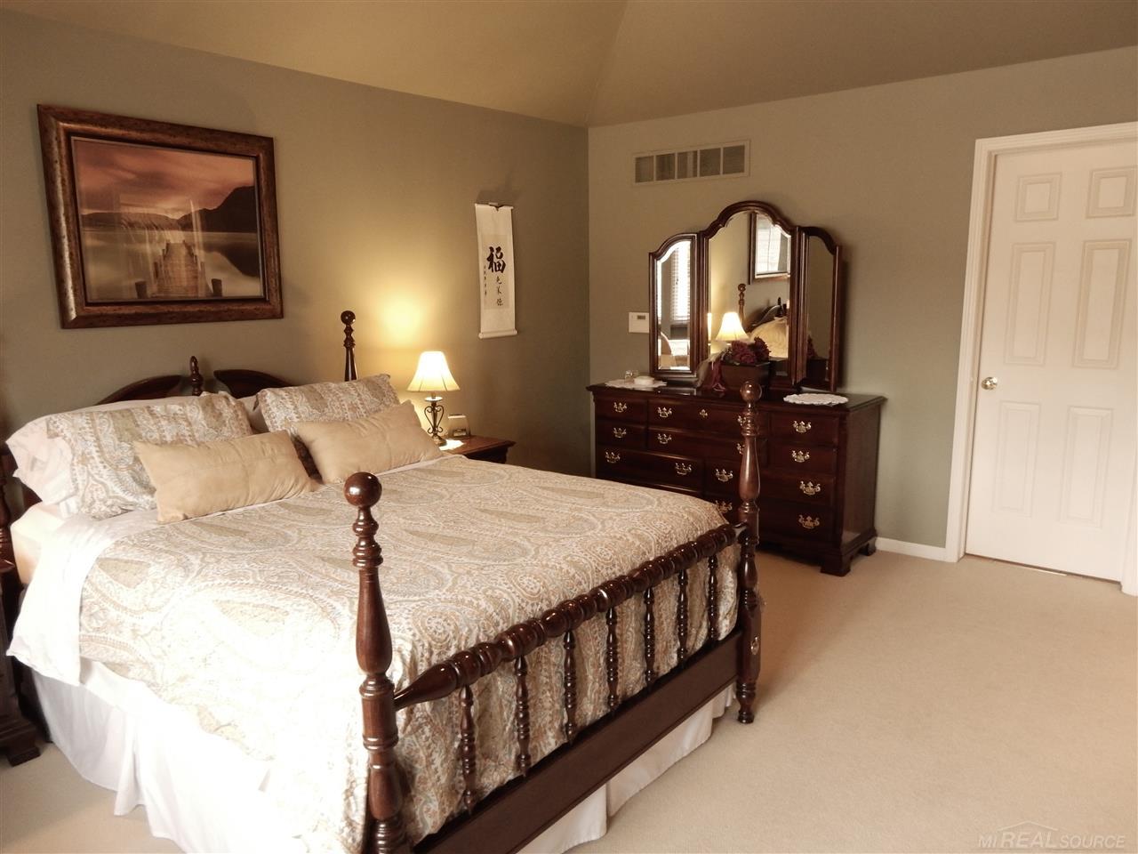 2007 Peterwood Rochester Hills, MI 48307 - Photo 22 of 40