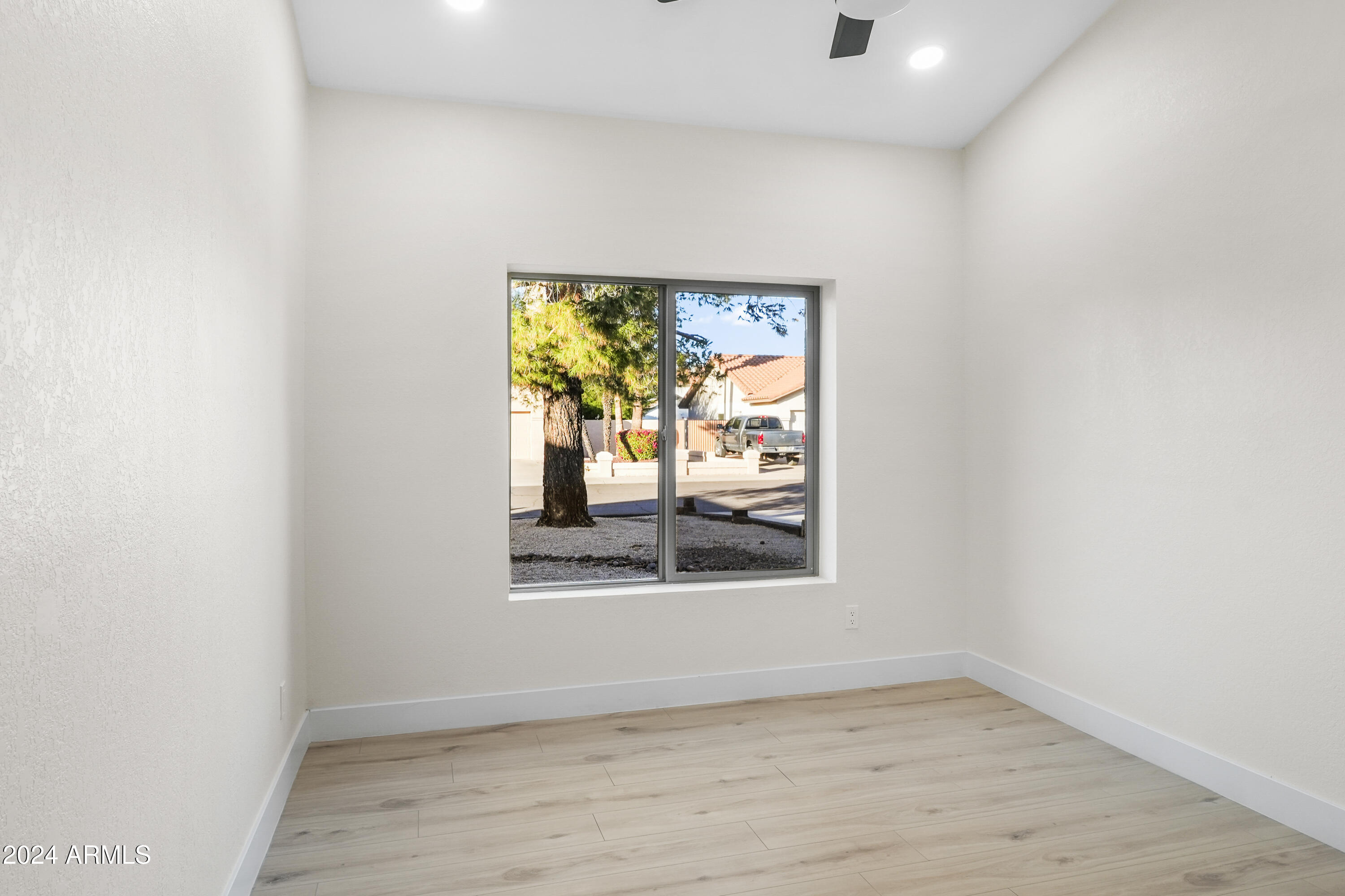 7817 West Wethersfield Road Peoria, AZ 85381 - Photo 23 of 32 DSC04744
