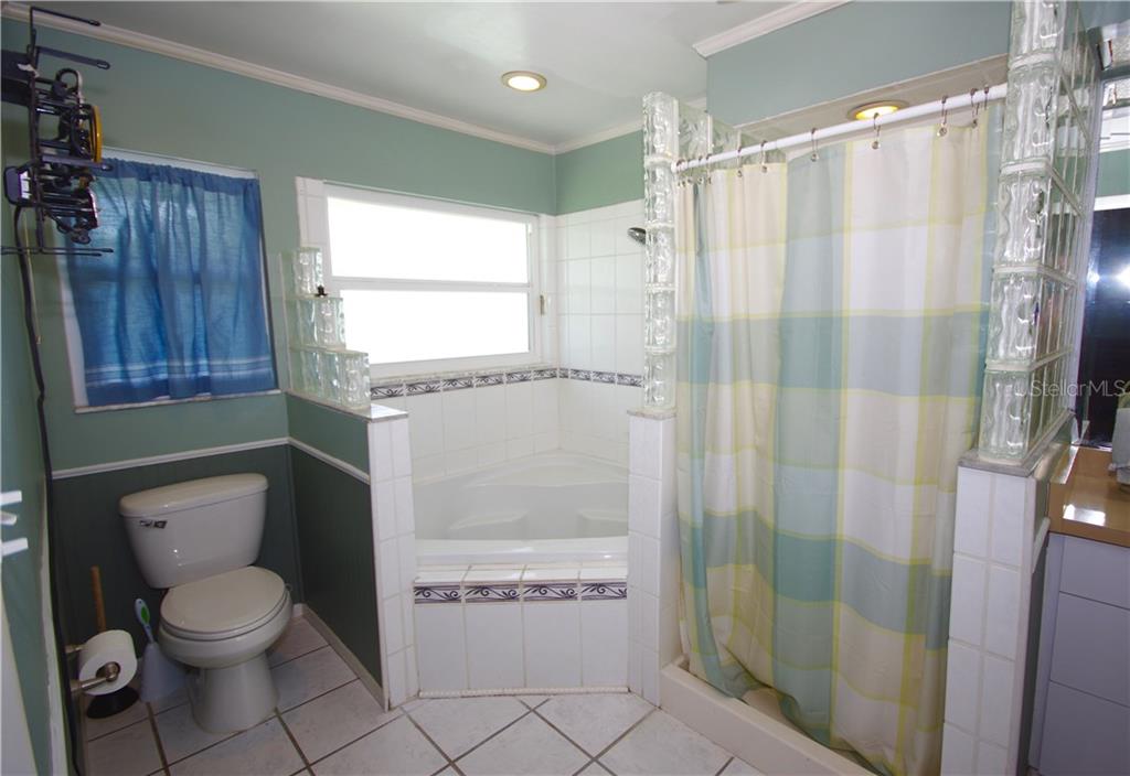 5349 Old Ranch Road Sarasota, FL 34241 - Photo 16 of 25 THE MASTER BATH HAS A BIG TUB, SEPARATE SHOWER, AND TWO BIG CLOSETS (NOT VISIBLE IN THIS ILLUSTRATION)
