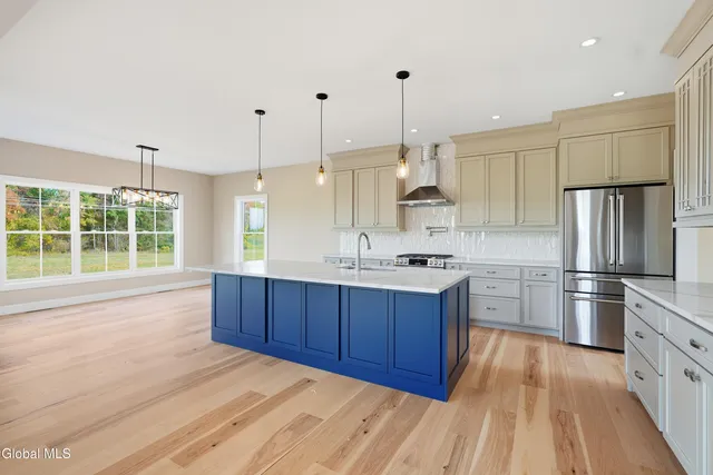 $825,000 | 2 Welding Way, Colonie, NY 12047