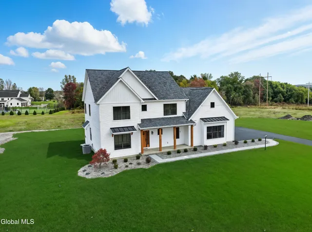 $825,000 | 2 Welding Way, Colonie, NY 12047