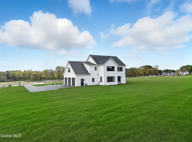 $825,000 | 2 Welding Way, Colonie, NY 12047