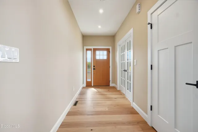 $825,000 | 2 Welding Way, Colonie, NY 12047