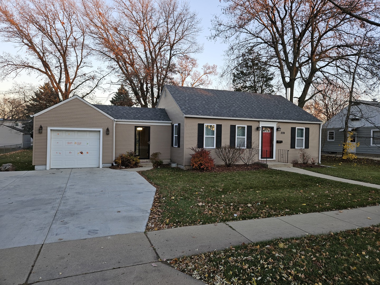 239 South McLean Boulevard Elgin, IL 60123 - Photo 1 of 30 front view of a house and a yard