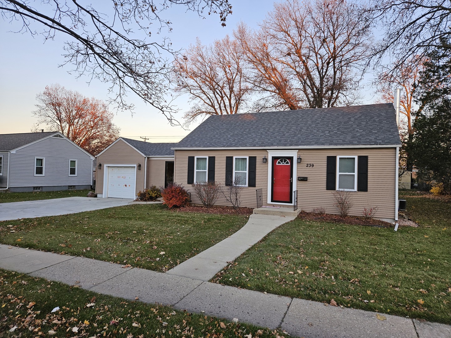 239 South McLean Boulevard Elgin, IL 60123 - Photo 3 of 30 front view of a house with a yard